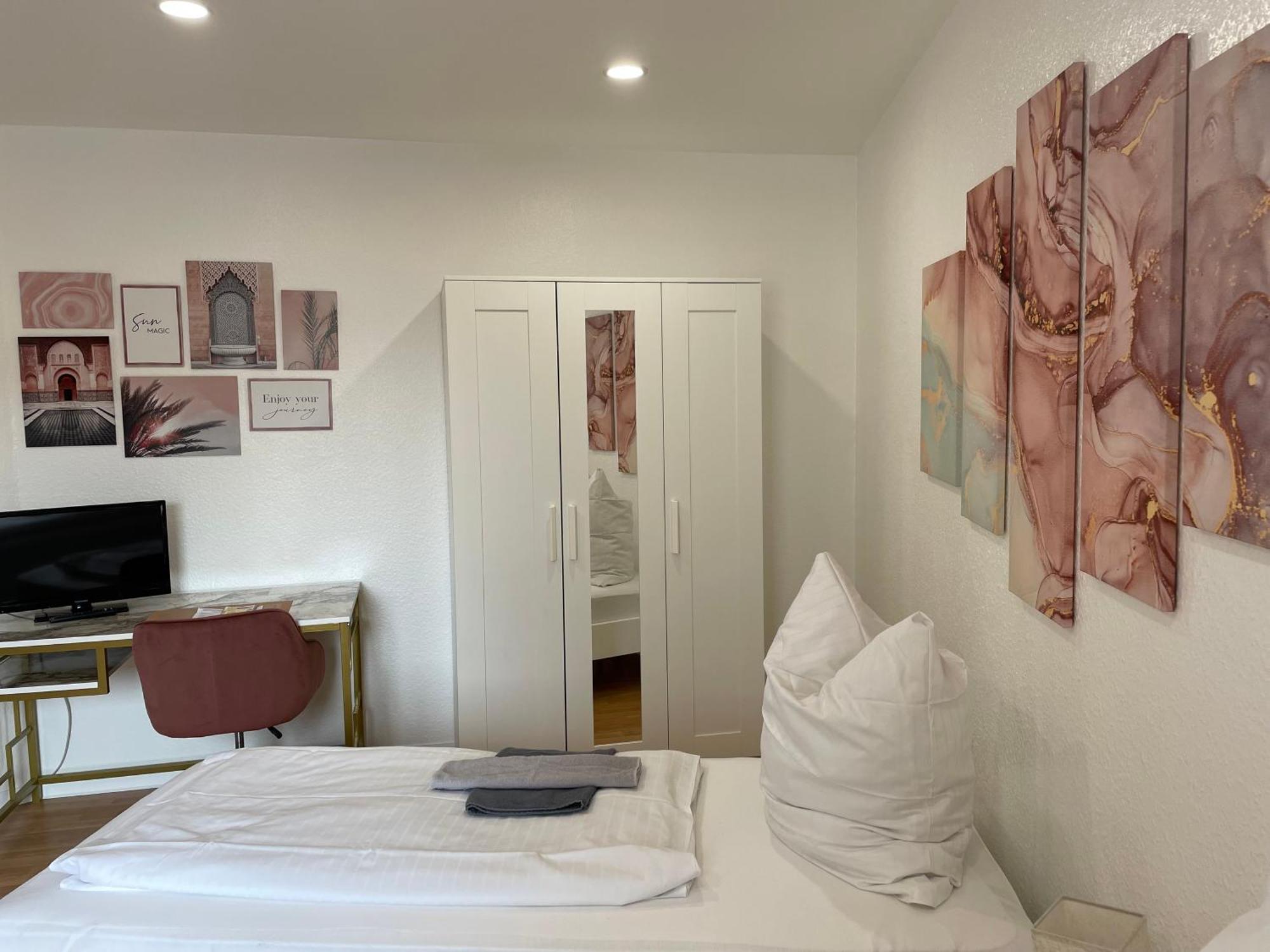 Pension An Der Hessenhalle Гисен Экстерьер фото